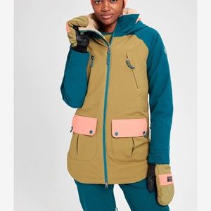 Burton women’s prowess jacket size small - worn once in perfect condition